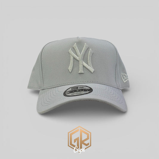 Gorra New Era "NY Gris"